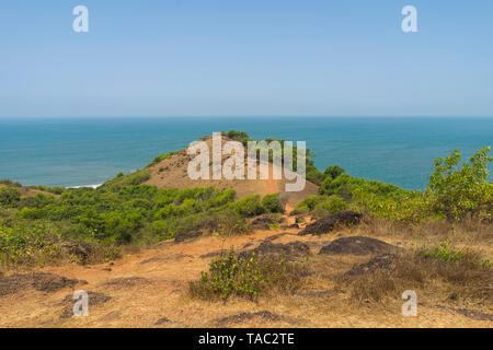 Anjuna, Goa/Indien - 04 03 2019, schöne Anjuna Beach im Norden von Goa, Indien. Beliebte strand ferien Destination in Goa. Stockfoto