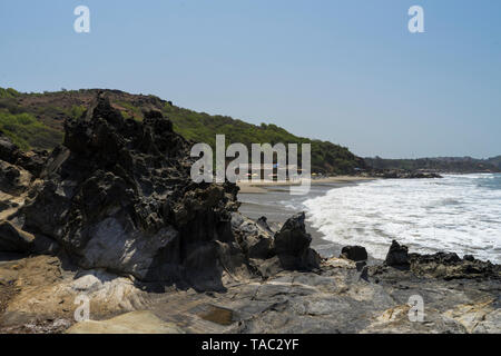 Anjuna, Goa/Indien - 04 03 2019, schöne Anjuna Beach im Norden von Goa, Indien. Beliebte strand ferien Destination in Goa. Stockfoto