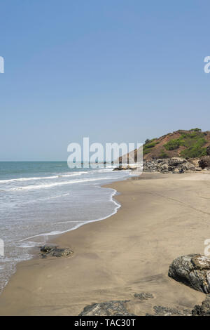 Anjuna, Goa/Indien - 04 03 2019, schöne Anjuna Beach im Norden von Goa, Indien. Beliebte strand ferien Destination in Goa. Stockfoto