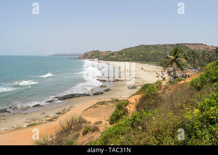 Anjuna, Goa/Indien - 04 03 2019, schöne Anjuna Beach im Norden von Goa, Indien. Beliebte strand ferien Destination in Goa. Stockfoto