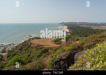 Anjuna, Goa/Indien - 04 03 2019, schöne Anjuna Beach im Norden von Goa, Indien. Beliebte strand ferien Destination in Goa. Stockfoto