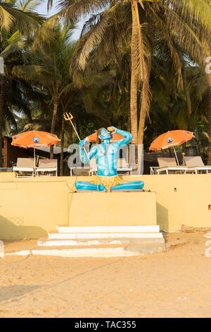 Anjuna, Goa/Indien - 04 03 2019, Statue von Lord Shiva sitzend, religiöse Hinduismus Symbol Stockfoto