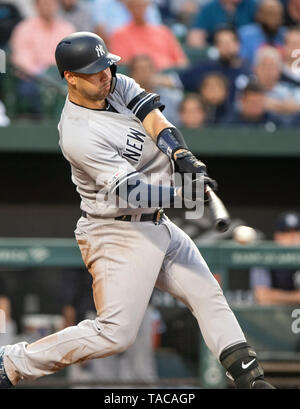 Baltimore, Vereinigte Staaten von Amerika. 22. Mai, 2019. New York Yankees catcher Gary Sanchez (24) Singles im zweiten Inning gegen die Baltimore Orioles, Oriole Park in Camden Yards, Baltimore, MD, am Mittwoch, den 22. Mai 2019. Credit: Ron Sachs/CNP (Einschränkung: Keine New York oder New Jersey Zeitungen oder Zeitschriften innerhalb eines 75-Meilen-Radius von New York City) | Verwendung der weltweiten Kredit: dpa/Alamy leben Nachrichten Stockfoto