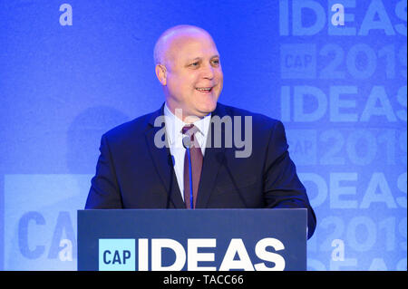 Mai 22, 2019 - Washington, DC, USA - Ehemaliger Bürgermeister von New Orleans, Louisiana MITCH LANDRIEU (D) sprechen am Zentrum für amerikanischen Fortschritt CAP 2019 Ideen Konferenz in Washington, DC am 22. Mai 2019. (Bild: © Michael Brochstein/ZUMA Draht) Stockfoto