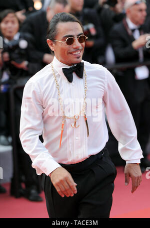 Cannes, Deutschland. 23 Mai, 2019. Nusret Gökce aka Salz Bae, Metzger, Koch und Gastwirt, besucht das Screening von "Der Verräter", die im Rahmen der 72. jährlichen Filmfestspiele von Cannes am Palais des Festivals. | Verwendung der weltweiten Kredit: dpa/Alamy leben Nachrichten Stockfoto