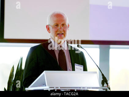 Chicago, USA. 23 Mai, 2019. Morton Schapiro, Präsident von der Northwestern Universität, spricht während der Eröffnungsfeier der 2019 Yidan Preis Konferenz Serie: Amerika, an der Northwestern University in Evanston, Illinois, USA, am 23. Mai 2019. Credit: Wang Ping/Xinhua/Alamy leben Nachrichten Stockfoto