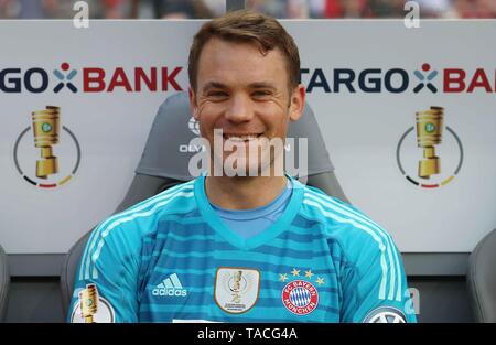 Berlin, Deutschland. 19 Mai, 2018 firo: 19.05.2018, Fußball, Saison 2017/2018 DFB-Pokal, Finale in Berlin, Pokalspiel, FCB FC Bayern München Muenchen-SGE Eintracht Frankfurt Manuel Neuer auf ERS Bank Porträt | Nutzung der weltweiten Kredit: dpa/Alamy leben Nachrichten Stockfoto