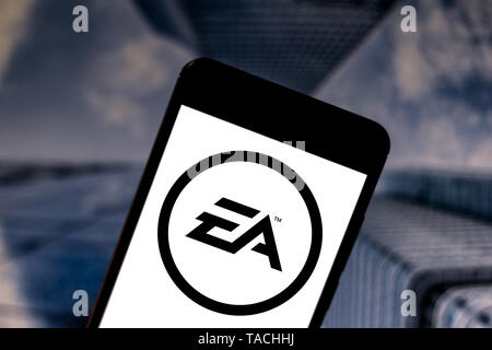 Brasilien. 23 Mai, 2019. In diesem Foto Illustration der Electronic Arts (EA) Logo gesehen wird auf dem Smartphone angezeigt. Credit: Rafael Henrique/SOPA Images/ZUMA Draht/Alamy leben Nachrichten Stockfoto