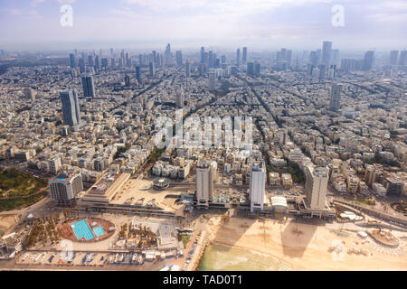 Skyline von Tel Aviv Israel Strand Luftbild Stadt Meer Wolkenkratzer Foto Stockfoto