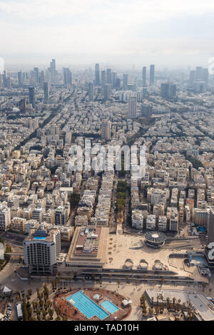 Skyline von Tel Aviv Israel Luftbild Stadt Hochformat Wolkenkratzer Foto Stockfoto