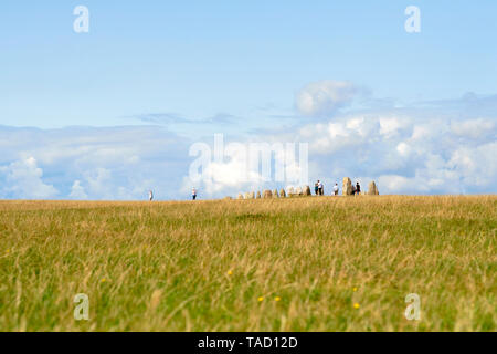 Ale der Steine/Ales stenar/Ale stenar einen nordischen Eisenzeit megalithischen Steinkreis Denkmal in Kåseberga Loderup in der Nähe von Ystad Südschweden Stockfoto