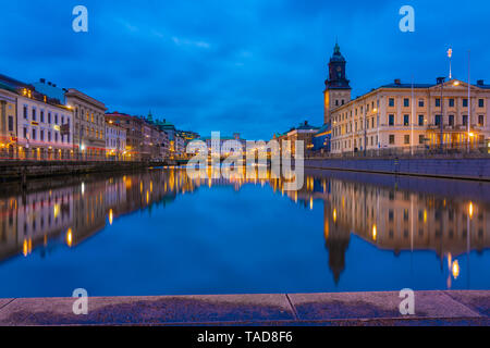 Schweden, Göteborg, Altstadt von Gustav Adolfs Torg mit dem Rathaus und der Deutschen Kirche Stockfoto