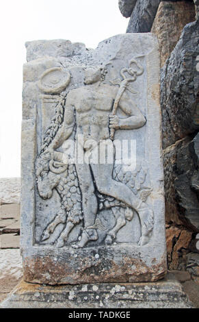 Die archäologischen Ruinen einer Marmor Flachrelief von Hermes, in den Ruinen von Ephesus, Türkei in der Nähe von Selcuk. Stockfoto