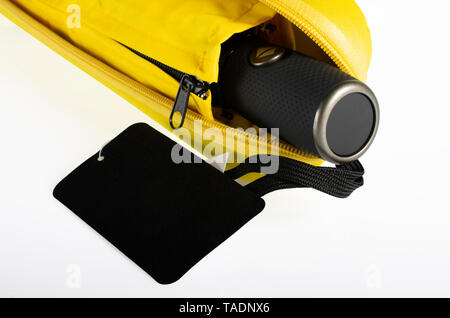 Kompakte wasserdichte Regenschirm mit Hülse in Hard Case Stockfoto