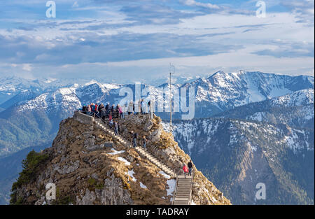 Aussichtsplattform auf dem Gipfel des Wendelstein, Bayern, Deutschland Stockfoto