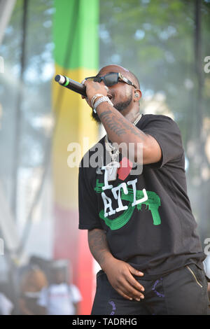 2019 Kaya Fest Musik Festival im Bayfront Park Amphitheater in Miami, Florida. Mit: Davido Wo: Miami, Florida, United States Wenn: 20 Apr 2019 Credit: Johnny Louis/WENN.com Stockfoto