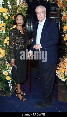 Michael Caine und Shakira Caine, Tramp 50. Jahrestag Summer Party, Tramp 40 Jermyn Street, London, UK, 23. Mai 2019, Foto von Richard Goldschmidt Stockfoto