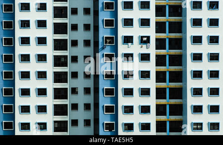 Hohe Dichte Wohnhaus Fassade Stockfoto