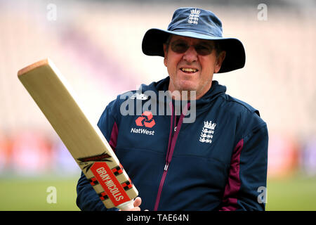 England Trainer Trevor Bayliss während einer Netze Session in der Hampshire Schüssel, Southampton. Stockfoto