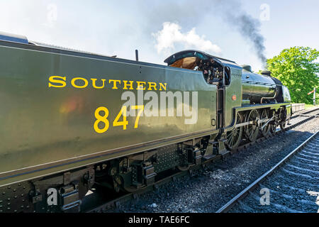 Ex südlichen Dampflok 847 auf der Bluebell Railway an der Sheffield Park Station im East Surrey England Großbritannien Stockfoto