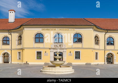 Die 1 Decembrie 1918 Universität Gebäude in Alba Iulia, Rumänien. Stockfoto