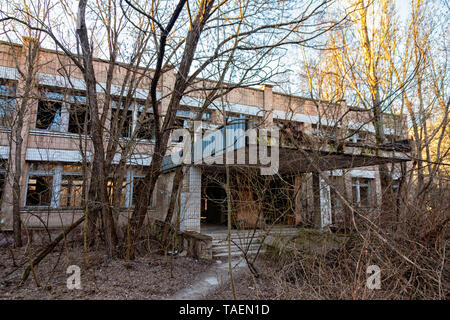 Die Nummer 3 der mittleren Schule, Pripyat, Ukraine, innerhalb der Sperrzone von Tschernobyl Stockfoto