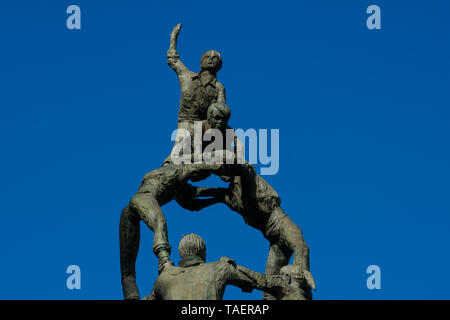 Tarragona, Spanien. Februar 9, 2019. Castellers Denkmal. Der Turm Wettbewerb Stockfoto