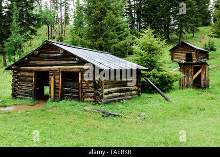 Alte Kabinen in Granat Geisterstadt in der Nähe von Missoula, Montana, USA Stockfoto