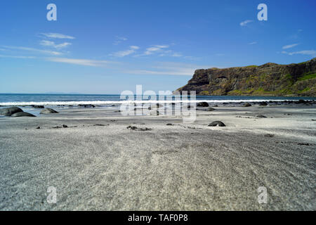 Die talisker Strand ist in der Nähe des Dorfes Carbost auf der Isle of Skye Stockfoto