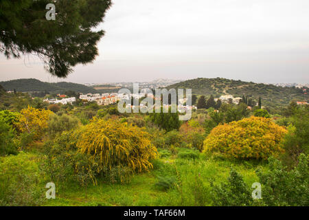 Anzeigen von Kyrenia (Girne) von Karaman (karmi) historische Dorf. Zypern Stockfoto