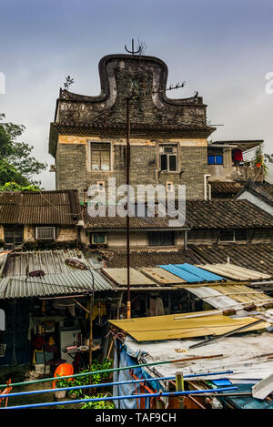 Blick auf den ummauerten Dorf Tsang Tai Uk (auch als Shan Ha Wai bekannt) in der Hong Kong New Territories Stockfoto