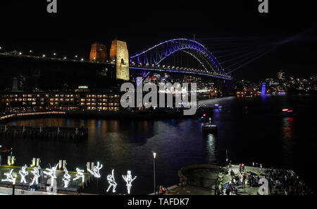 Sydney. 24. Mai, 2019. Foto am 24. Mai 2019 zeigt die Sydney Harbour Bridge während der Vivid Sydney in Sydney, Australien. Credit: Bai Xuefei/Xinhua/Alamy leben Nachrichten Stockfoto