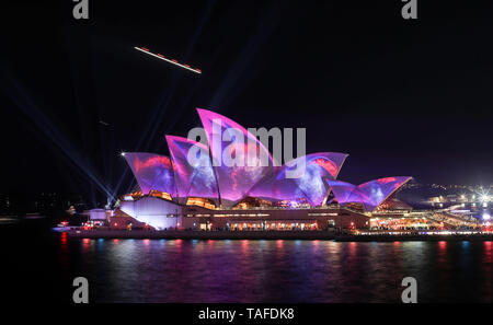 Sydney. 24. Mai, 2019. Foto am 24. Mai 2019 zeigt die Sydney Opera House während der Vivid Sydney in Sydney, Australien. Credit: Bai Xuefei/Xinhua/Alamy leben Nachrichten Stockfoto