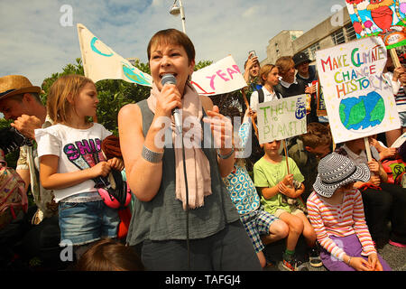 Brighton, UK. 24. Mai, 2019. Schule Kinder in Brighton Streik zu werben und die Forderung, die Regierung, etwas gegen die globale Erwärmung. Quelle: Rupert Rivett/Alamy leben Nachrichten Stockfoto