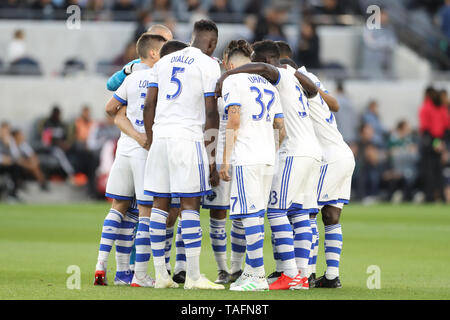 Los Angeles, CA, USA. 24. Mai, 2019. Auswirkungen Starter drängen sich vor dem Start des Spiels zwischen Montreal und Los Angeles FC am Stadion Banc von Kalifornien in Los Angeles, CA., USA. (Foto von Peter Joneleit) Credit: Csm/Alamy leben Nachrichten Stockfoto