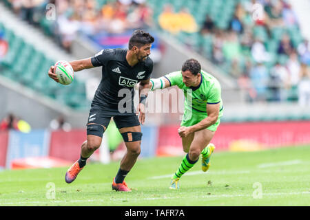 LONDON, GROSSBRITANNIEN. 25., Mai 2019. Dylan Collier von Neuseeland 7 S ist bei HSBC World Rugby Sevens Serie London Match zwischen Team Schottland 7S und Team New Zealand 7 S bei Twickenham Stadium am Samstag, 25. Mai 2019. LONDON England. (Nur redaktionelle Nutzung, eine Lizenz für die gewerbliche Nutzung erforderlich. Keine Verwendung in Wetten, Spiele oder einer einzelnen Verein/Liga/player Publikationen.) Credit: Taka G Wu/Alamy leben Nachrichten Stockfoto