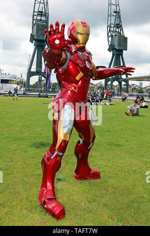 London, Großbritannien. 25. Mai 2019. Iron Man am MCM London Comic Con an Excel in London. Quelle: Paul Brown/Alamy leben Nachrichten Stockfoto