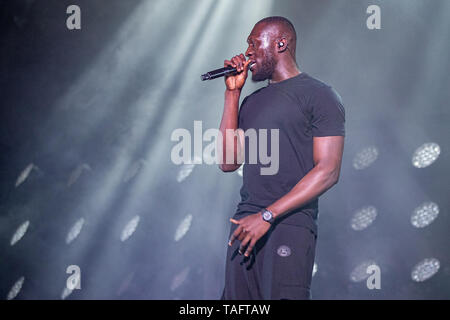 Middlesborough, Großbritannien. Samstag, 25. Mai 2019. Michael Ebenazer Kwadjo Omari Owuo jr., professionell besser bekannt als Stormzy führt auf der Bühne am 1. Tag von BBC Radio 1 grosses Wochenende 2019 am Stewart Park, © Jason Richardson/Alamy leben Nachrichten Stockfoto