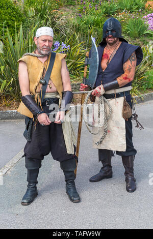 Swanage, Dorset, Großbritannien. 25. Mai 2019. Piraten kommen in Swanage für die Purbeck Pirate Festival an einem warmen sonnigen Tag. Credit: Carolyn Jenkins/Alamy leben Nachrichten Stockfoto