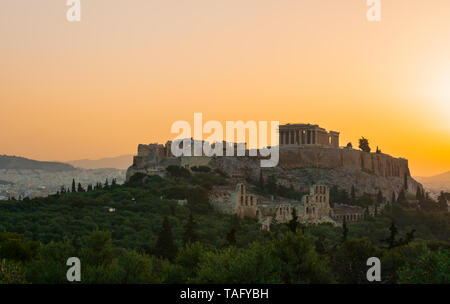 Akropolis von Athen mit dem Parthenon Tempel während der Sunrise, Athen, Griechenland Stockfoto