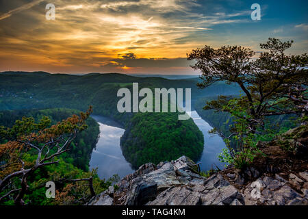 Czech Grand Canyon Horseshoe. Berühmte tschechische Lookout können in der Nähe von Prag. Mäander des Flusses Vltava in Südböhmen, Tschechische Republik Stockfoto