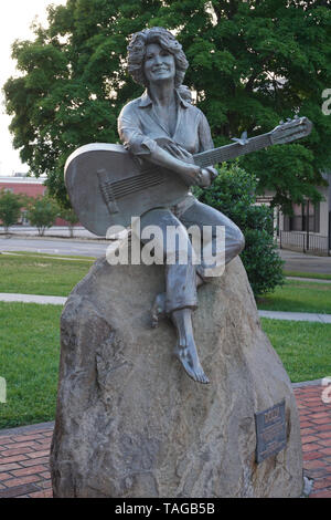 Dolly Parton Statue in der Innenstadt von Sevierville, Tennessee, USA Stockfoto