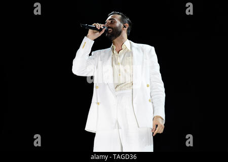 Verona, Italien. Mai 2019. Der berühmte italienische Singer-Songwriter Marco Mengoni tritt live mit seiner Atlantico Tour 2019 in der Arena von Verona, Italien, auf. Stockfoto