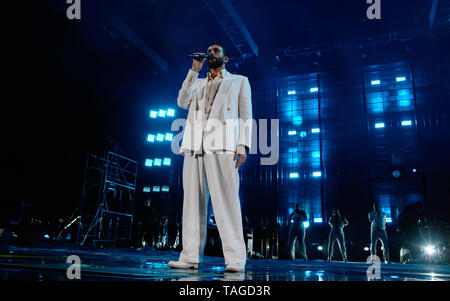 Verona, Italien. Mai 2019. Der berühmte italienische Singer-Songwriter Marco Mengoni tritt live mit seiner Atlantico Tour 2019 in der Arena von Verona, Italien, auf. Stockfoto