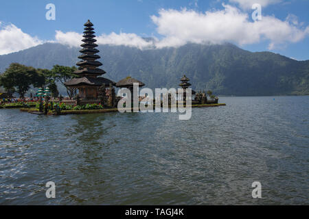 Pura Ulun Danu Bratan Beratan See in Bali, Indonesien. Auch als Wasser Tempel von Bali bekannt. Stockfoto