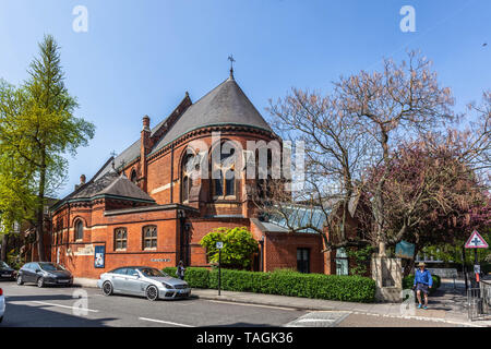 Die Pfarrkirche St. Maria, der Jungfrau, Primrose Hill, Elsworthy Road, London, NW3, England, UK. Stockfoto