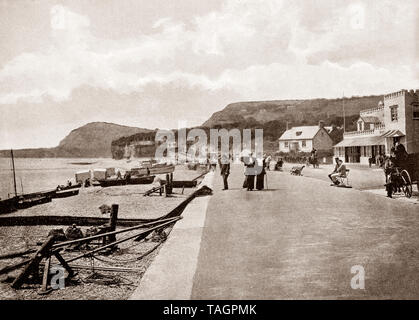 Ein Ende des 19. Jahrhunderts Blick auf die Küste und der Küste von Sidmouth, einer Stadt an der englischen Kanalküste in Devon, Südwest-England gelegen. Es blieb ein Dorf, bis die Mode für die Küstenorte in der georgianischen und viktorianischen Zeiten des 18. und 19. Jahrhunderts wuchs. Eine Reihe von georgischen und Regency Gebäude noch bleiben. 1874, Sidmouth an das Schienennetz durch eine Nebenbahn contibuting zum Wachstum der Besucher und Touristen verbunden. Stockfoto