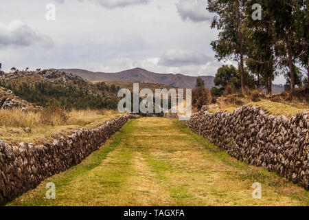 Alten Inka Trail, der von der kaiserlichen Stadt Cuzco in Peru Links, Qhapaq Ñan Stockfoto