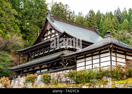 Takayama, Japan Higashiyama walking Kurs in der historischen Stadt in der Präfektur Gifu während der Tag mit äußere Architektur von Soyuji Tempel Stockfoto