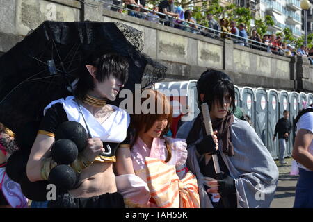 Cos-Spieler an der Rheinpromenade in Japan Tag 2019 in Düsseldorf, Deutschland, Stockfoto